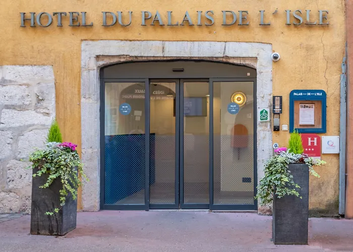 Best Hotels in Annecy