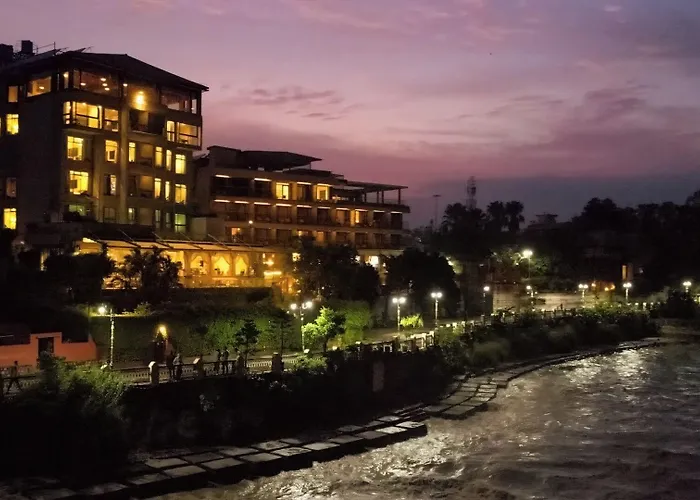 Best Hotels in Rishikesh