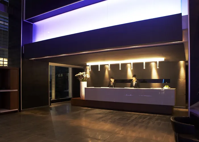 Best Hotels in Toronto for Couples
