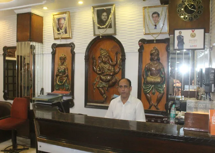 Hotel Heera Kolkata