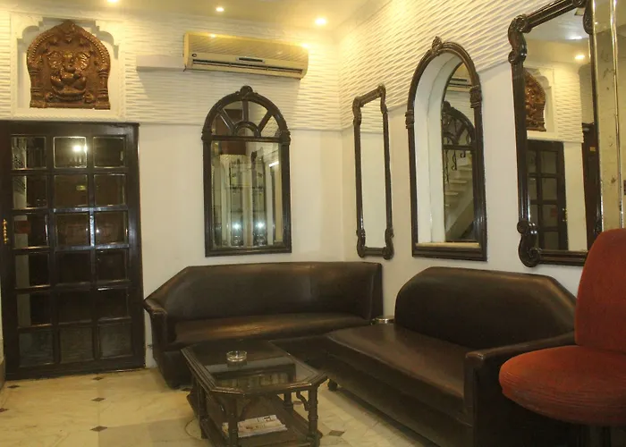 Hotel Heera Kolkata