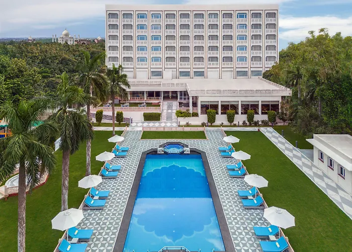 Best Hotels in Agra